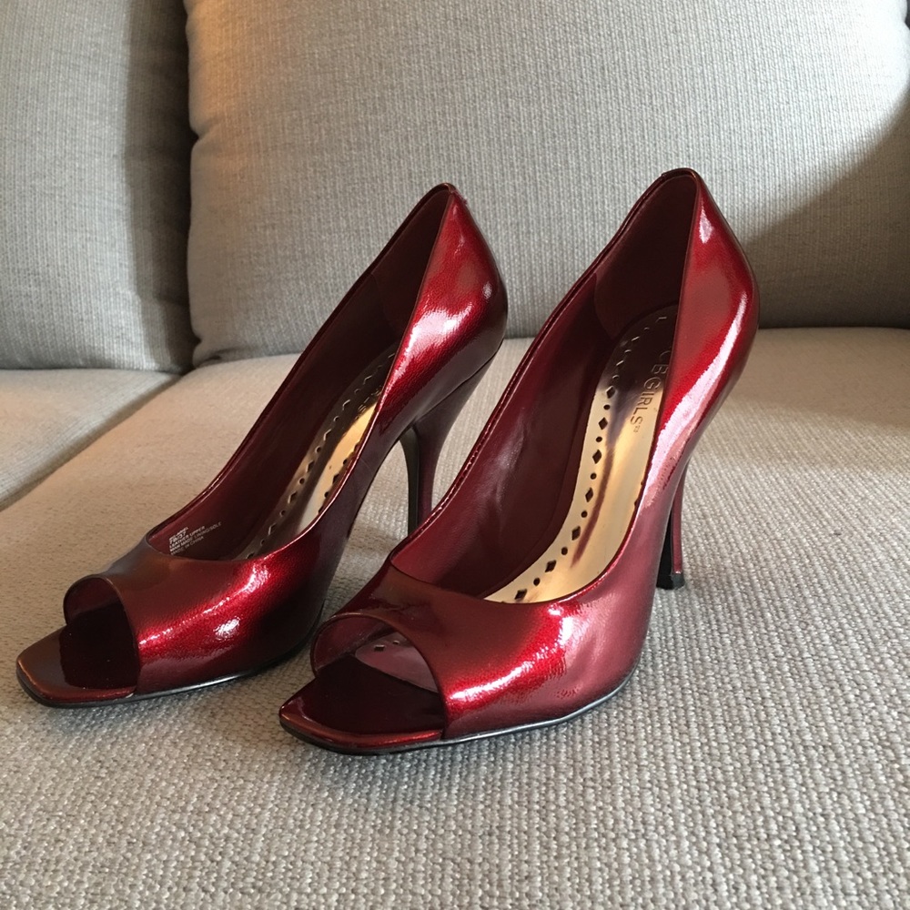 Burgundy BCBGirls Heels Price Drop⬇️